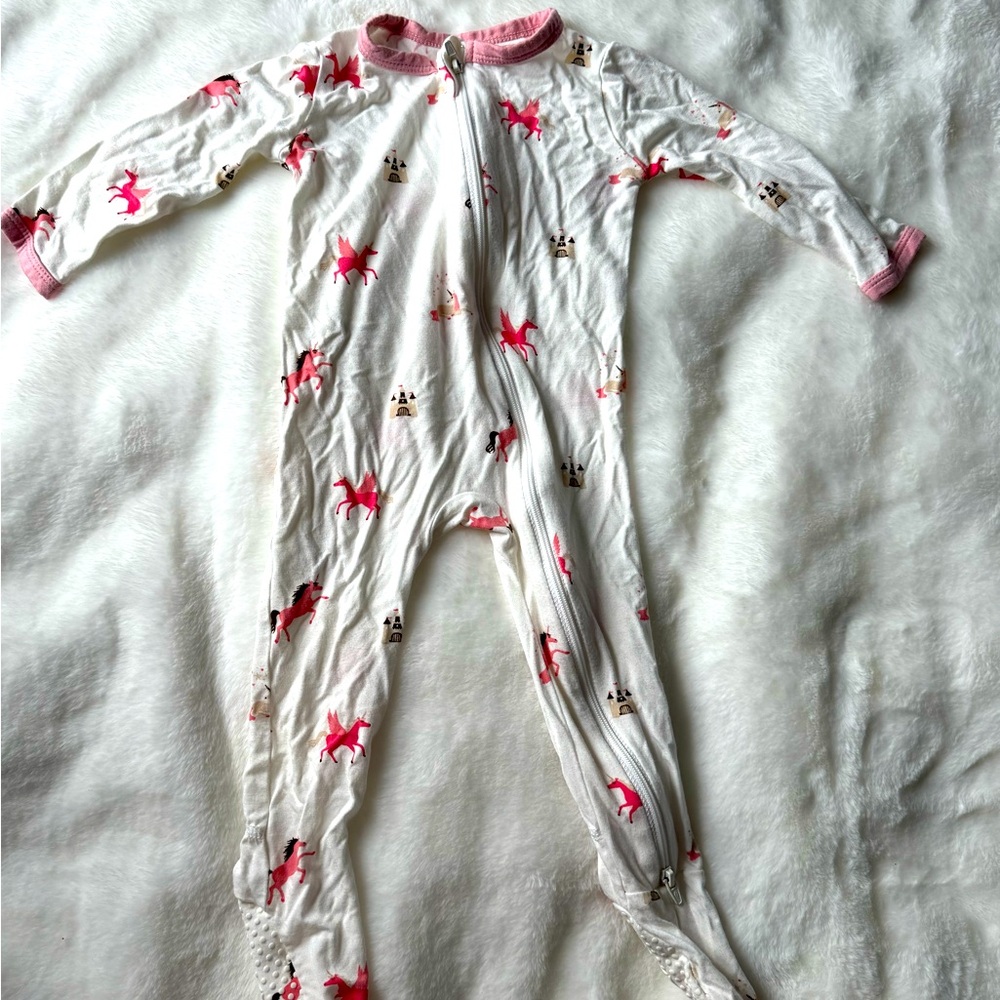 Kyte Baby Footed Pajamas size 6-12 months